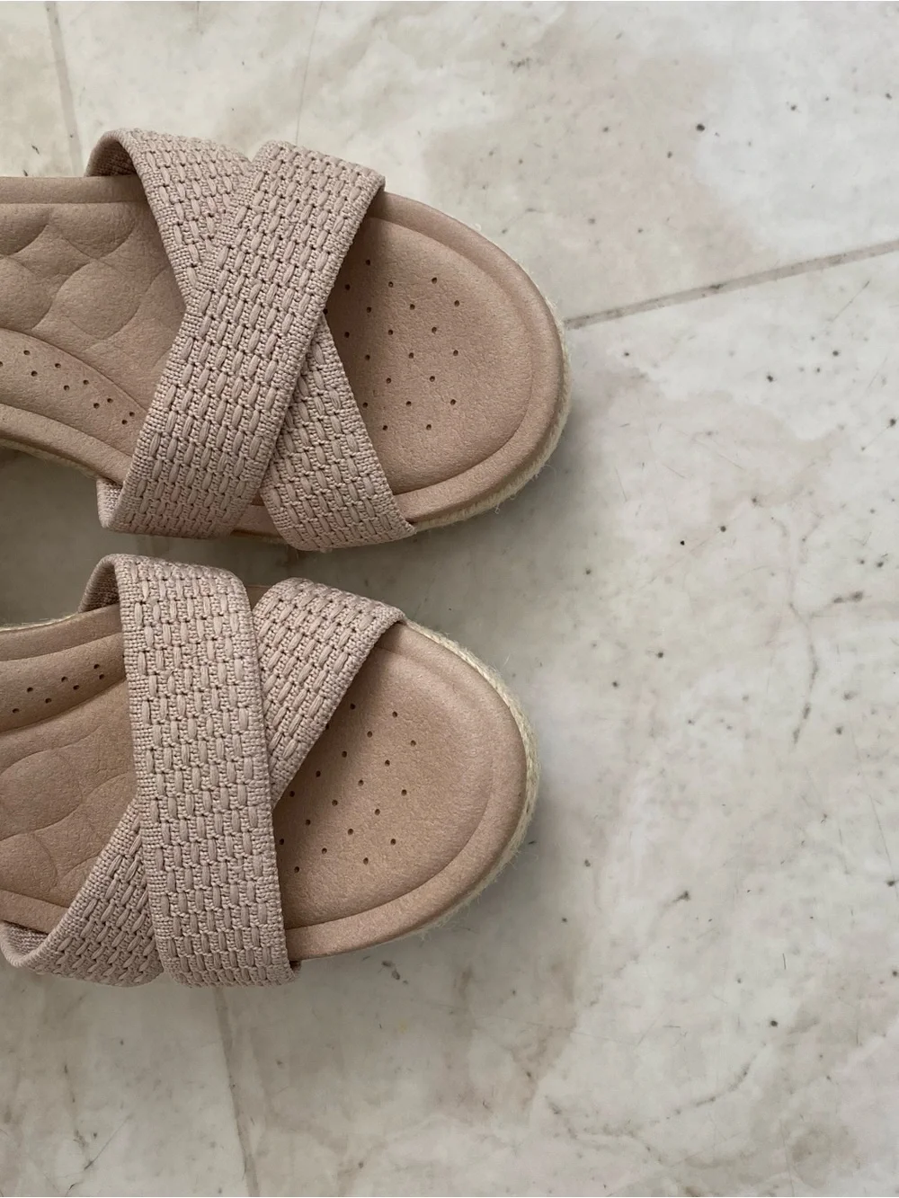 $119 NWOT Vivaia Sally Pro Almond Beige Color Round Toe Wedge Sandals Sz 6.5/37